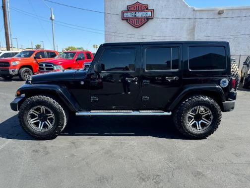 2013 Jeep Wrangler Unlimited Sahara