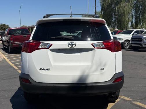 Super White 2013 Toyota RAV4 XLE