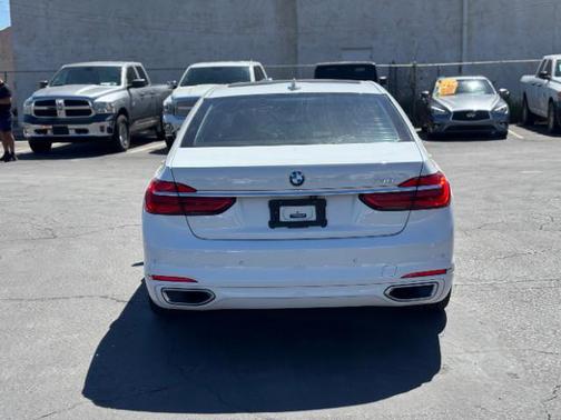 White 2018 BMW 740 i