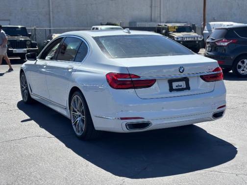 White 2018 BMW 740 i