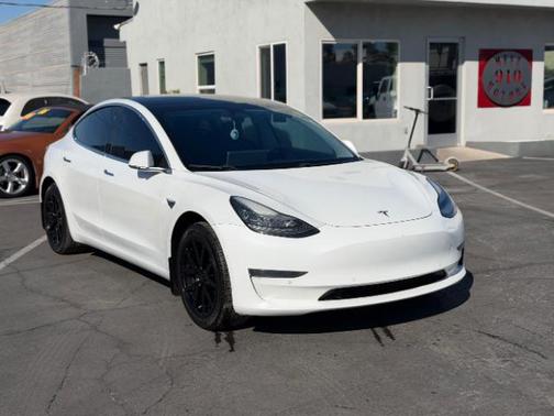 2020 Tesla Model 3 Standard Range Plus