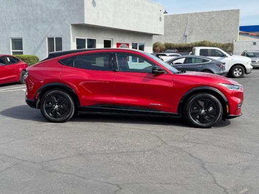 2022 Ford Mustang Mach-E California Route 1