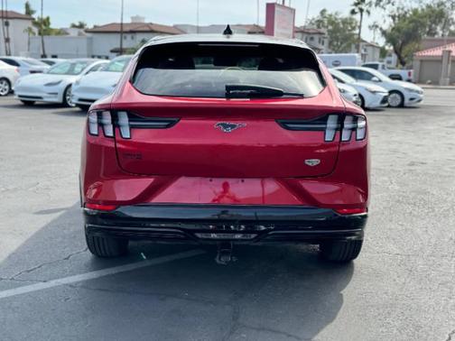 2022 Ford Mustang Mach-E California Route 1