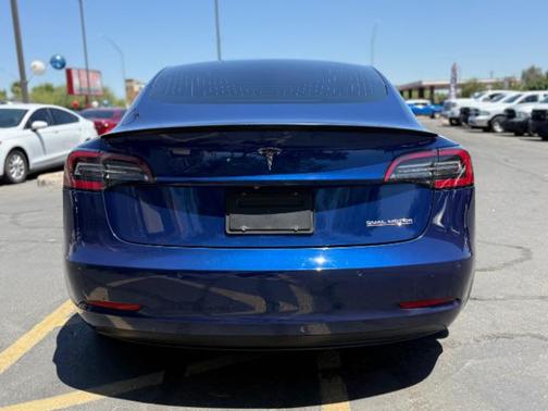 Deep Blue Metallic 2020 Tesla Model 3 Performance