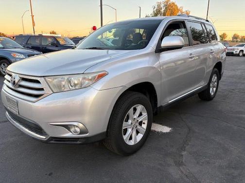 2012 Toyota Highlander SE