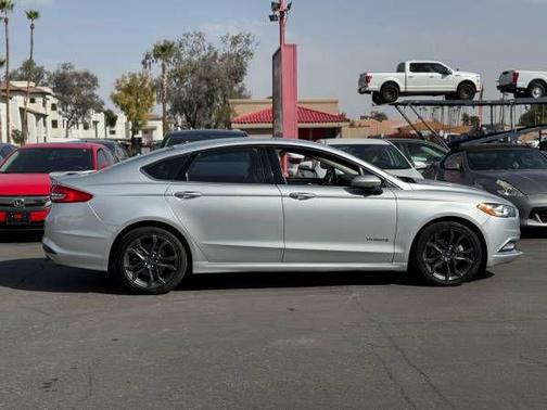 2018 Ford Fusion Hybrid SE