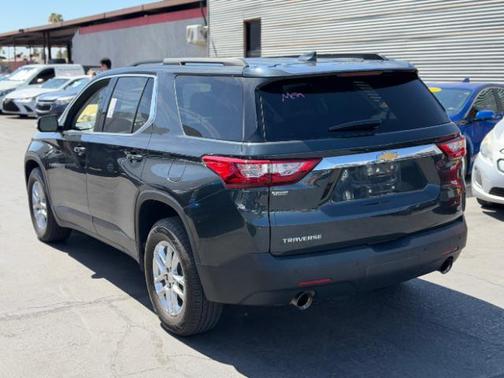 Graphite Metallic 2019 Chevrolet Traverse LT Cloth