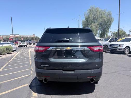 Graphite Metallic 2019 Chevrolet Traverse LT Cloth