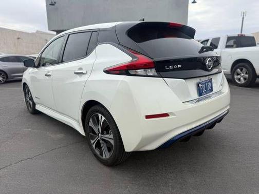 2-Tone White/Black 2018 Nissan Leaf SV