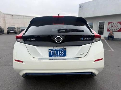 2-Tone White/Black 2018 Nissan Leaf SV