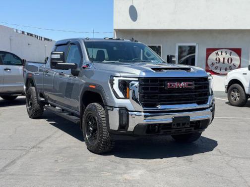 Sterling Metallic 2024 GMC Sierra 2500 Pro