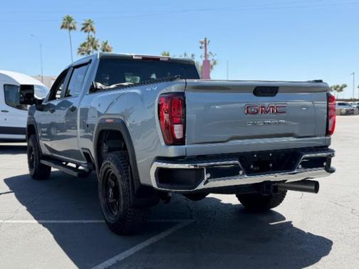 Sterling Metallic 2024 GMC Sierra 2500 Pro