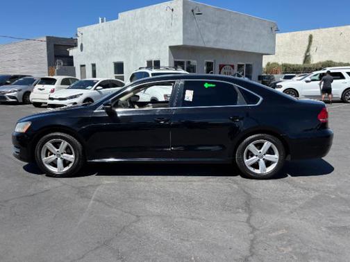 Black 2013 Volkswagen Passat 2.5 SE