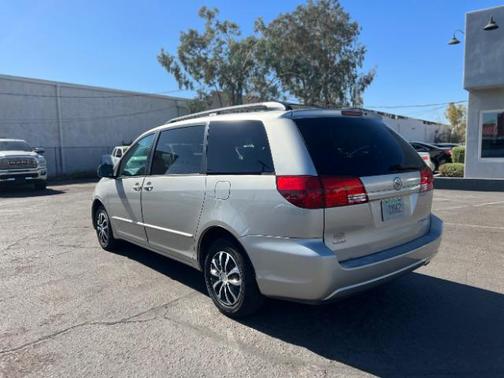 2005 Toyota Sienna LE