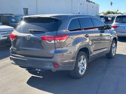 2017 Toyota Highlander LE