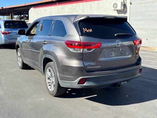2017 Toyota Highlander LE