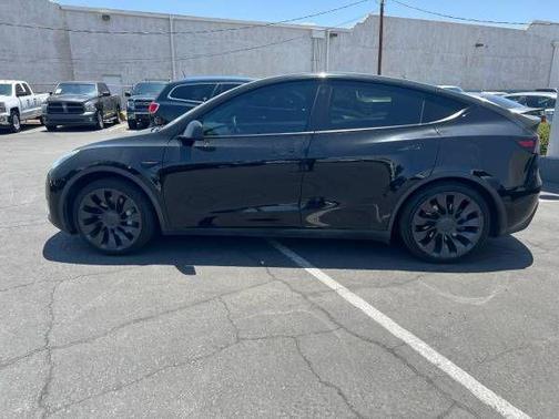 2021 Tesla Model Y Standard Range Rear-Wheel Drive