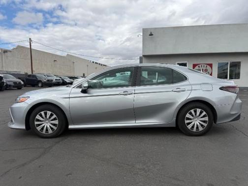 Celestial Silver Metallic 2022 Toyota Camry LE