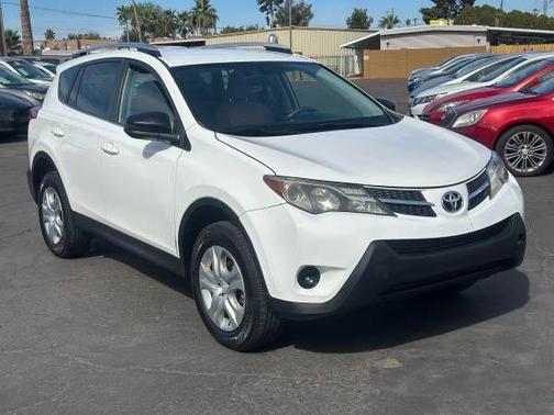 Super White 2013 Toyota RAV4 LE