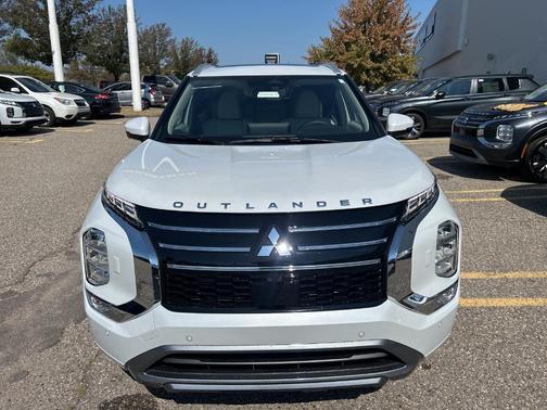 2025 Mitsubishi Outlander SEL
