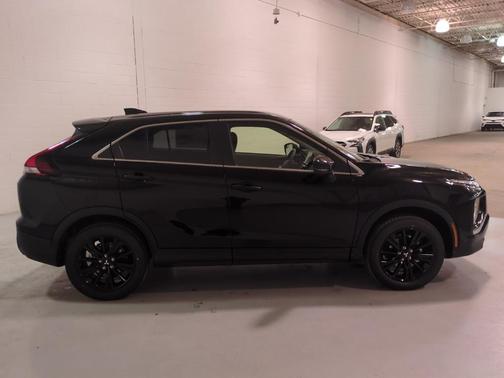 2025 Mitsubishi Eclipse Cross LE