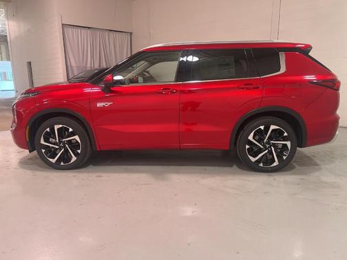 2025 Mitsubishi Outlander PHEV SEL