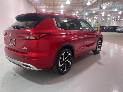 2025 Mitsubishi Outlander PHEV SEL