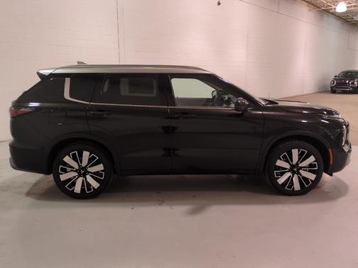 2025 Mitsubishi Outlander Platinum Edition