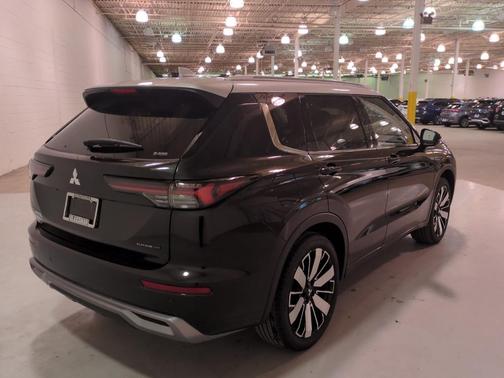 2025 Mitsubishi Outlander Platinum Edition