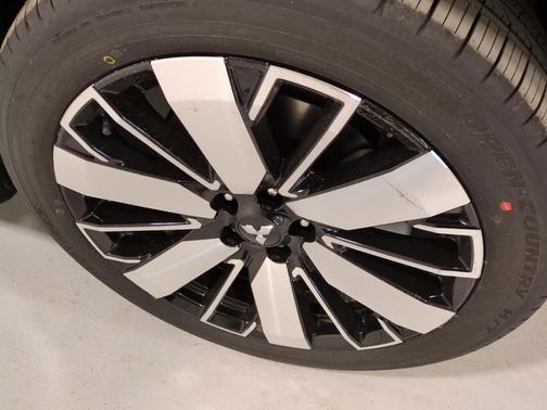 2025 Mitsubishi Outlander Platinum Edition