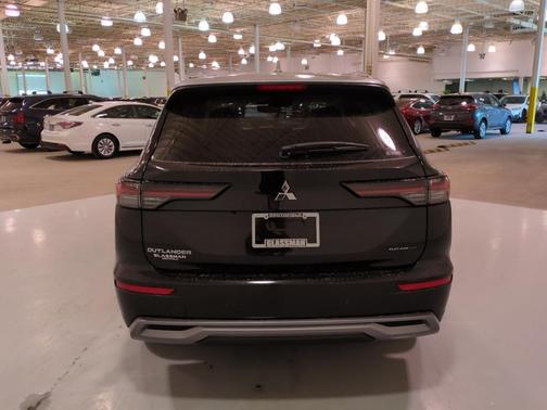 2025 Mitsubishi Outlander Platinum Edition