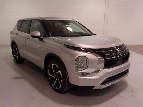 2025 Mitsubishi Outlander PHEV SE