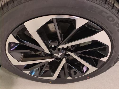 2025 Mitsubishi Outlander PHEV SE