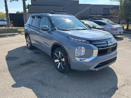 2025 Mitsubishi Outlander Platinum Edition