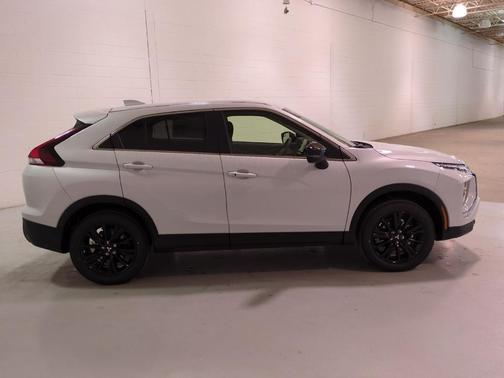 2025 Mitsubishi Eclipse Cross LE