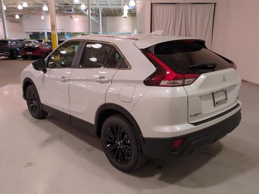 2025 Mitsubishi Eclipse Cross LE