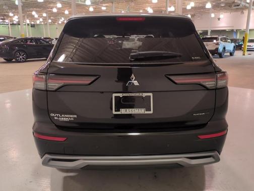 2025 Mitsubishi Outlander Platinum Edition