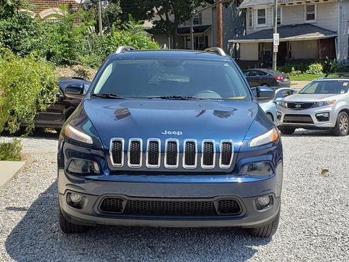 Patriot Blue Pearlcoat 2018 Jeep Cherokee Latitude