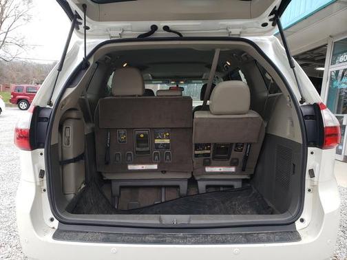 2015 Toyota Sienna XLE