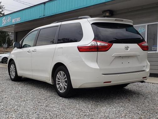 2015 Toyota Sienna XLE