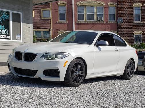 Alpine White 2016 BMW M2 Base