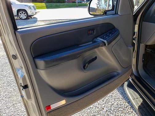 2003 Chevrolet Tahoe LS