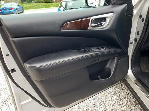 2013 Nissan Pathfinder SL