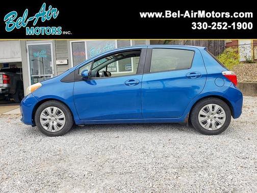 2013 Toyota Yaris LE