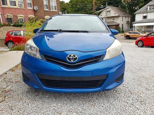 2013 Toyota Yaris LE