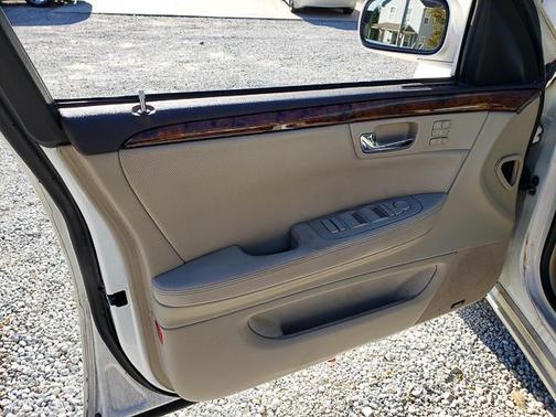 2010 Cadillac DTS Premium Collection