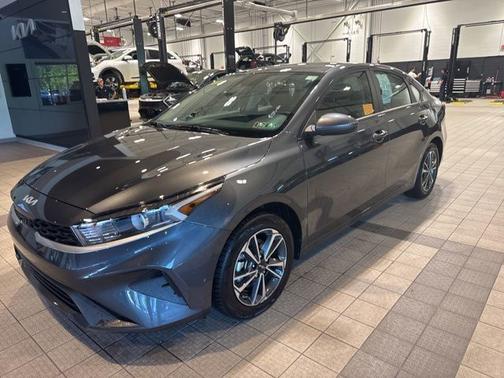 Gray 2024 Kia Forte LXS