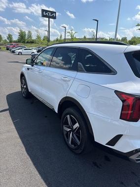 White Pearl 2021 Kia Sorento EX