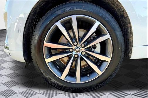 Fuji White 2025 Jaguar F-PACE R-Dynamic S P250 AWD Automatic