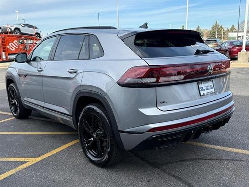 2025 Volkswagen Atlas Cross Sport 2.0T SEL R-Line Black